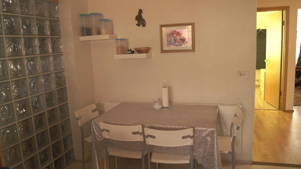 Twin Room With Shared Bathroom Njarthvik Екстер'єр фото